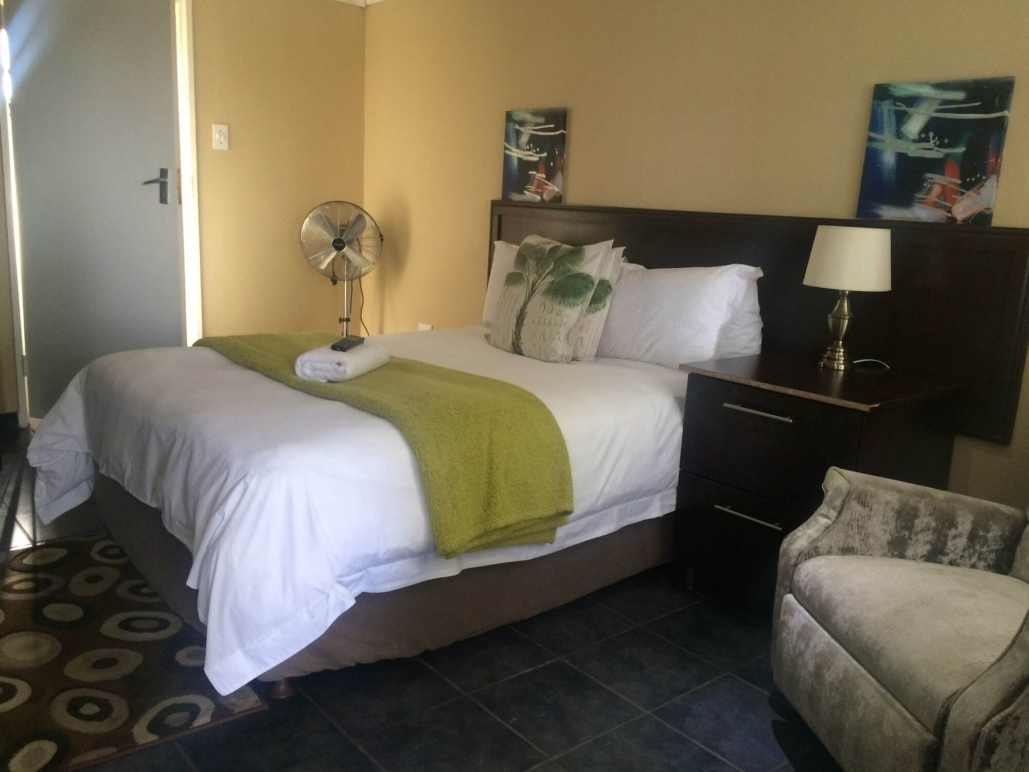 Mcbest Guest House Эрмело Экстерьер фото